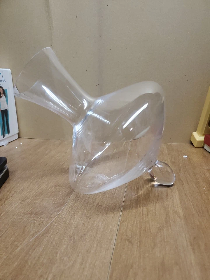 Decantador de vino inclinado Schott Zwiesel 1872 hecho a mano de vidrio Tritan Crystal Rouge 1L Foto 1 de 4