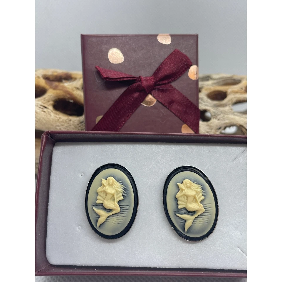 Abotoaduras Mermaid Ocean Siren Beach gótico prata preta camafeu prata - Imagem 1 de 4