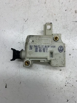 Volkswagen Touareg I 2005 Tailgate boot lock latch motor 3B0959781C DRA27284 - Imagem 1 de 3