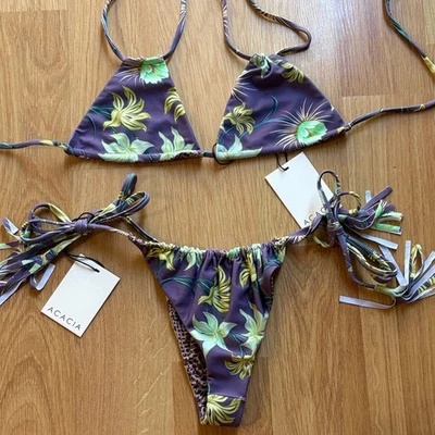 Conjunto de Bikini Floral Acacia NIA Púrpura Cañones Top Taylor Bottom M Foto 1 de 2