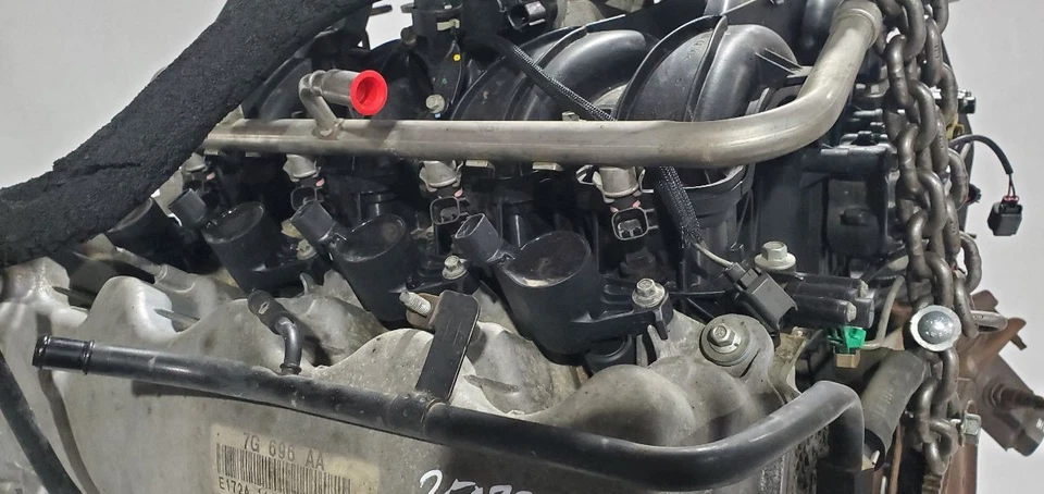 2007 2008 Ford Expedition OEM Engine Motor 5.4L V8 - Image 1 of 4