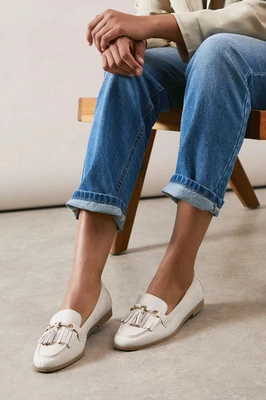 Good For The Sole Beige Loafers Womens Casual Flats