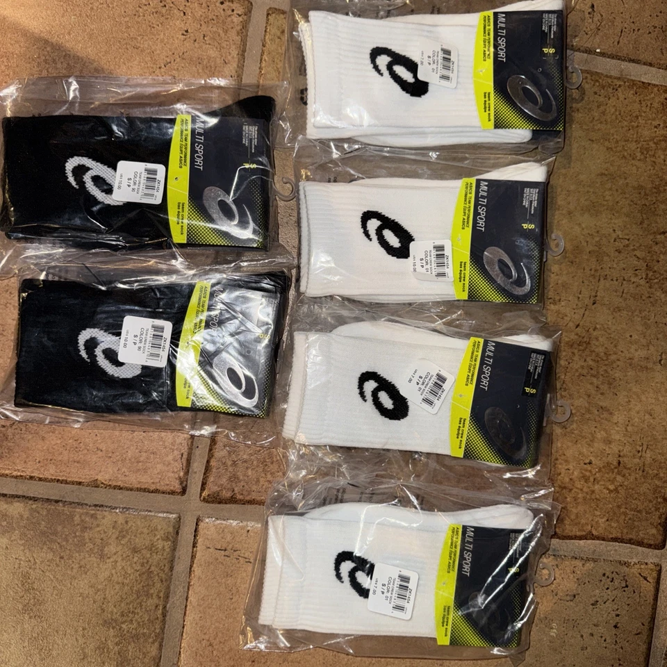 ASIC's Team Crew Socks - ZK1454 Pack of 6 (2 black & 4 White) S/P - Image 1 of 4