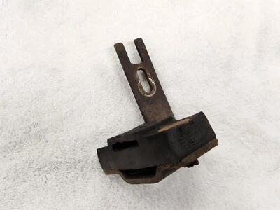 65 66 67 Cadillac tubo de escape resonador soporte de soporte OEM  Foto 1 de 4