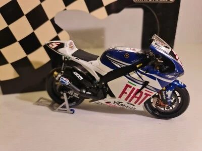 Colin Edwards. Yamaha YZR-M1. MotoGP 2007.  Minichamps 1/12.  - Image 1 of 4