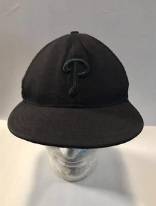 Pittsburgh Pirates Hat Fitted 7 1/2 Blackout New Era MLB - Picture 1 of 6