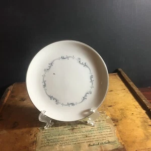 Royal Doulton Coronet H4947 Various Pieces Sold by Piece - Picture 1 of 14