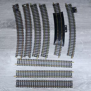 HO Scale TYCO 18" R Vintage Track Lot 9 Curved & Straight Brass Rails #1547 - Picture 1 of 15