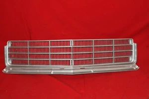 1970 Skylark Grille - Picture 1 of 4