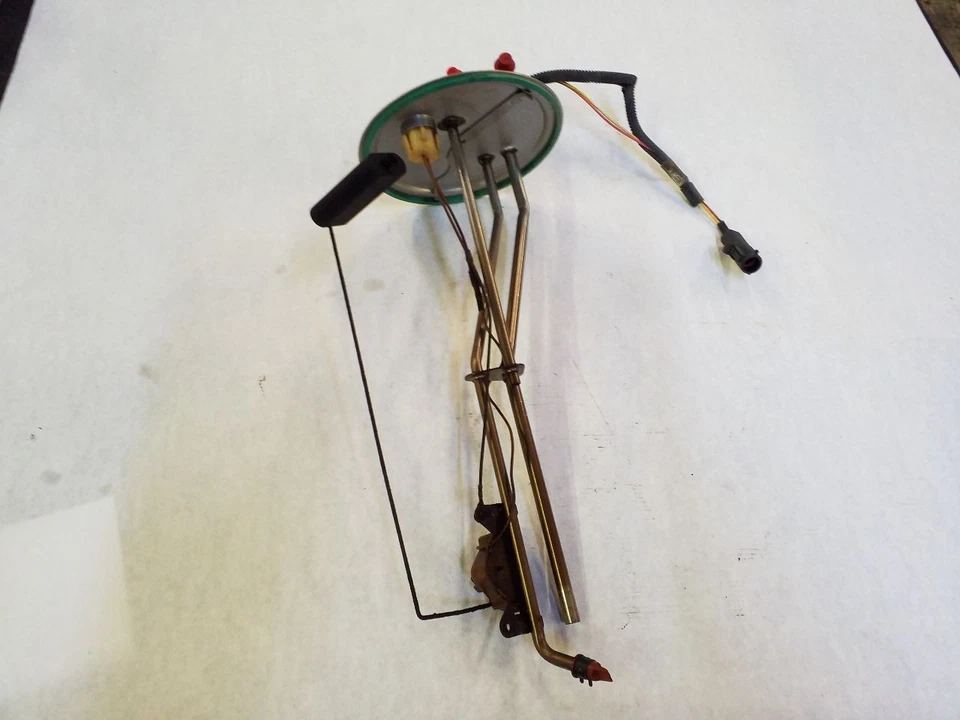 Unidad de envío de tanque de combustible de 6,0 L 44 galones | Se adapta a Ford Excursion 2003-2005 Foto 1 de 4