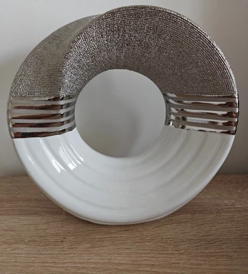 Formano Moderne Vase rund mit Loch aus Keramik weiß silber 22x23xcm - Bild 1 von 4