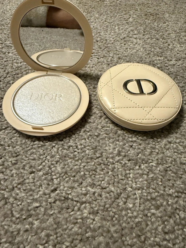 Dior Forever Couture Luminizer 03 Pearlescent Glow - Image 1 of 1