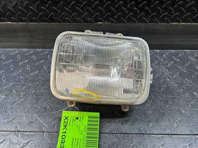 Faro Cherokee 79-83 *(LENTE AGRIETADA) RHhalógeno Foto 1 de 3