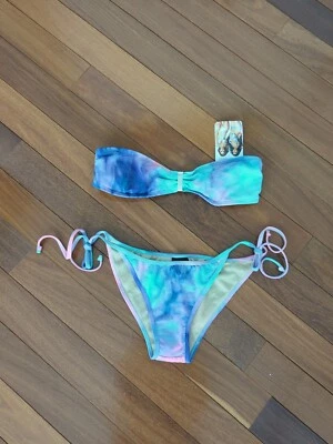 Traje de baño de dos piezas tie dye con parte superior sin tirantes y parte inferior de corbata de bikini talla M... Foto 1 de 4