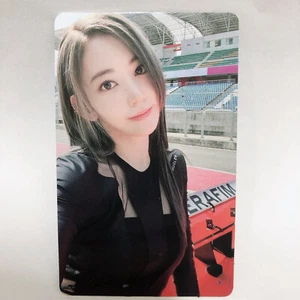 LE SSERAFIM SAKURA Official 1st Mini Album FEARLESS Vol.1 Photocard Kpop Idol - Picture 1 of 2