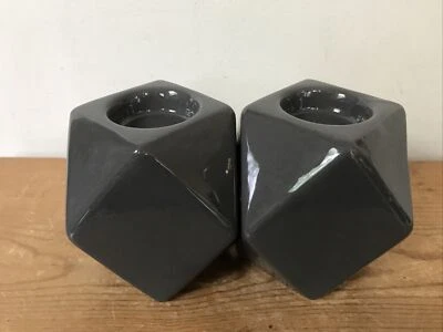 Juego de 2 Candelabros Modernos Gris Oscuro Cerámica Brillante Geométrica Luz de Té 5" Foto 1 de 4