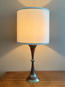 1960s Mid-Century Modern Tony Paul Brass Walnut Table Lamp Space Needle - Picture 1 of 10