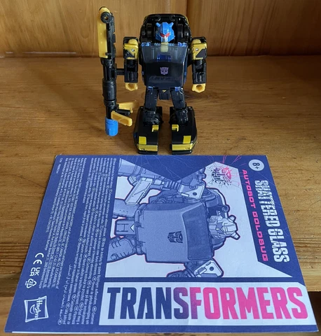 Transformers WFC Shattered Glass Deluxe Class Goldbug (Bumblebee) 100% Complete Cover