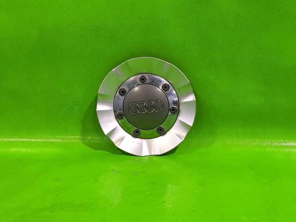 07-13 AUDI Q7 ЦЕНТРАЛЬНЫЙ КОЛПАК OEM 4132-61 - Изображение 1 из 4