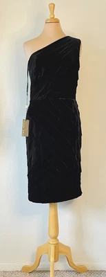 Vestido de Coquetel Tadashi Shoji Tamanho M Veludo Preto Um Ombro Novo com etiquetas - Imagem 1 de 4