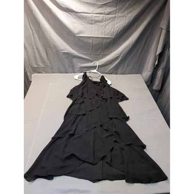 S.L. Vestido negro Fashions 24W con volantes en capas sin mangas noche fiesta Foto 1 de 4