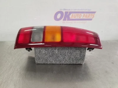 01 2001 GMC SIERRA 2500 SLT cuarto panel montado lámpara trasera conductor izquierdo Foto 1 de 4