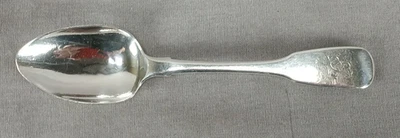 Cuchara exterior Joseph Hicks de plata de ley de 5 pulgadas alrededor de 1825 Foto 1 de 4