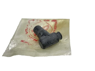Honda CR60 80 85 125 250 480 500 81-84 ATC250R Cap Spark Plug Nos 30700-KA5-771 - Image 1 of 4