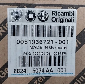 NEW OEM Genuine 2015-2021 Jeep RENEGADE AC Air Compressor 2.4L ONLY 68245074AA - Picture 1 of 3