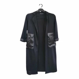 Boohoo Long Open Front Black Blazer Jacket with Big Pockets Size UK 10 - Picture 1 of 4