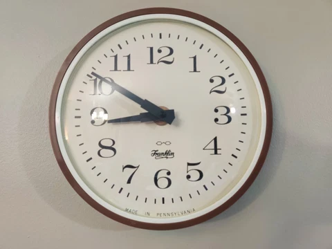 VTG Franklin Instrument Industrial Wall Clock Pennsylvania Glass Front N8A - EXC Cover
