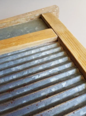 antique wood washboard primitive rustic farmhouse washing board 1930s. - Image 1 of 4