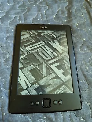 Amazon Kindle 4th Generation D01100 E-Reader 2GB WiFi 6 Inch - Image 1 of 4