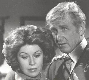 LLOYD BRIDGES-Joe Forrester-Patricia Crowley-1976 NBC TV Werbefoto - Bild 1 von 3