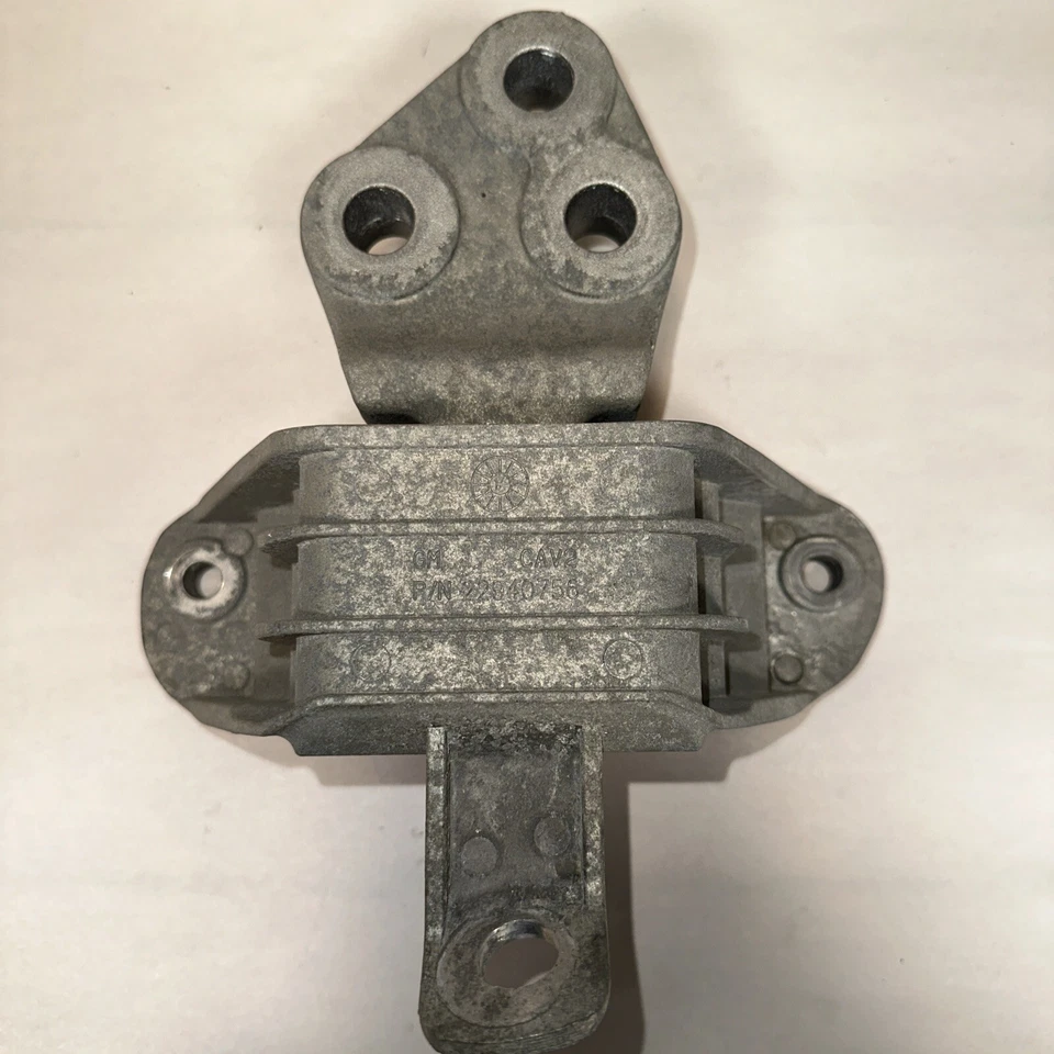 Soporte de montaje de transmisión izquierda Chevrolet Volt 2011-2015 22940756 OEM Foto 1 de 4