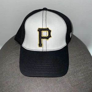 Pittsburgh Pirates New Era 3930 Fitted Cap Hat Size Medium/Large White Back NWOT - Picture 1 of 4