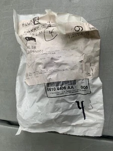 MOPAR GRILLE TO CARRIER HEX SCREW  4 PIECES  OEM GENUINE ORIGINAL - Bild 1 von 1