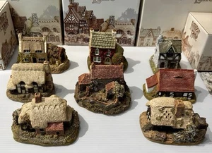 lot of 11 Liliput Lane houses; With Boxes; No Deeds; Good Condition - Picture 1 of 13