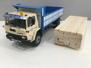 CAMIÓN EBRO P260 (1973)CON CARGA DE MADERA ARTESANAL. ESCALA 1/43 - Imagen 1 de 6