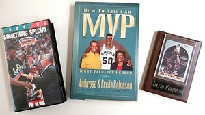 Tarjeta de equipo de novato de la colección San Antonio Spur Star, video, libro Jugador Más Valioso - Imagen 1 de 7