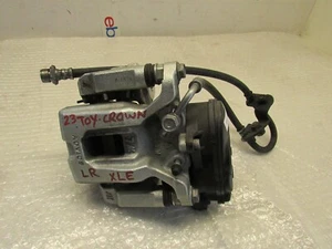 PINZA DE FRENO TRASERA IZQUIERDA TOYOTA CROWN XLE 2023-2024 OEM - Imagen 1 de 11