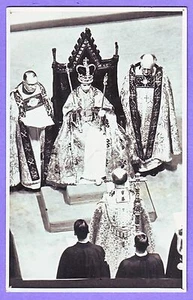 ROYALTY REAL PHOTO QE II 1953 CORONATION CROWNED POSTCARD - Picture 1 of 1