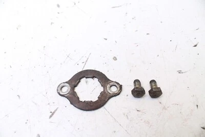 Yamaha XT350 1985 OEM 3Y1-17456-00-00 soporte de piñón y pernos Foto 1 de 4