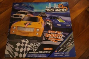 Track Master Slot Racing Set im Maßstab 1:64, Länge: 520 cm - Bild 1 von 3