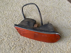 CARCASA LENTE GIRATORIA DELANTERA DERECHA FIAT 124 SPIDER 1967-74 Miura rara OEM - Imagen 1 de 4