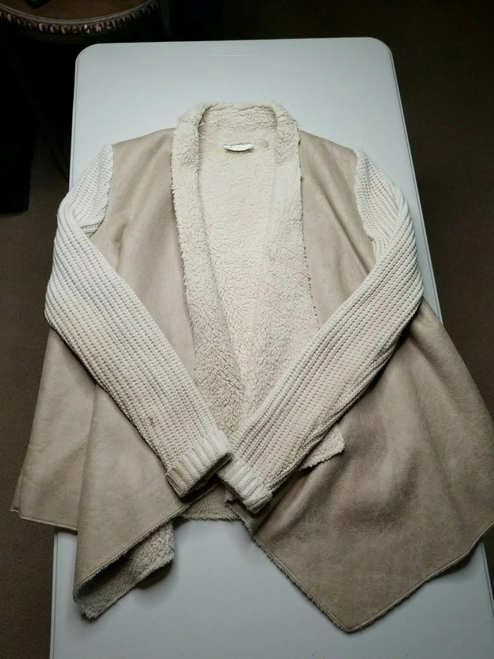 Cárdigan suéter estilo RD para mujer grande frente abierto forrado de piel sintética marfil como está Foto 1 de 4