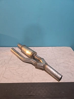 Y-Pipe 2-1 Only MagnaFlow 2008-2009 Audi TT Quattro OEM Grade Direct-Fit 49716 Foto 1 de 4