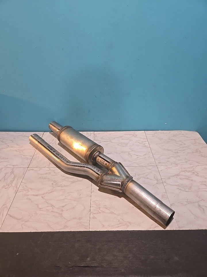 Y-Pipe 2-1 Only MagnaFlow 2008-2009 Audi TT Quattro OEM Grade Direct-Fit 49716 Foto 1 de 4