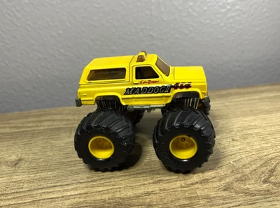 Chevy Blazer Monster 1985 Matchbox - 454 Mad Dog II 4x4 Super Chargers - 1/64 Foto 1 de 4