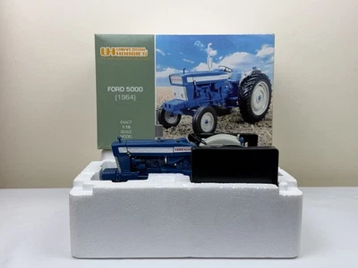 Трактор Universal Hobbies 1:16 Ford 5000 UH 2705 - Изображение 1 из 4